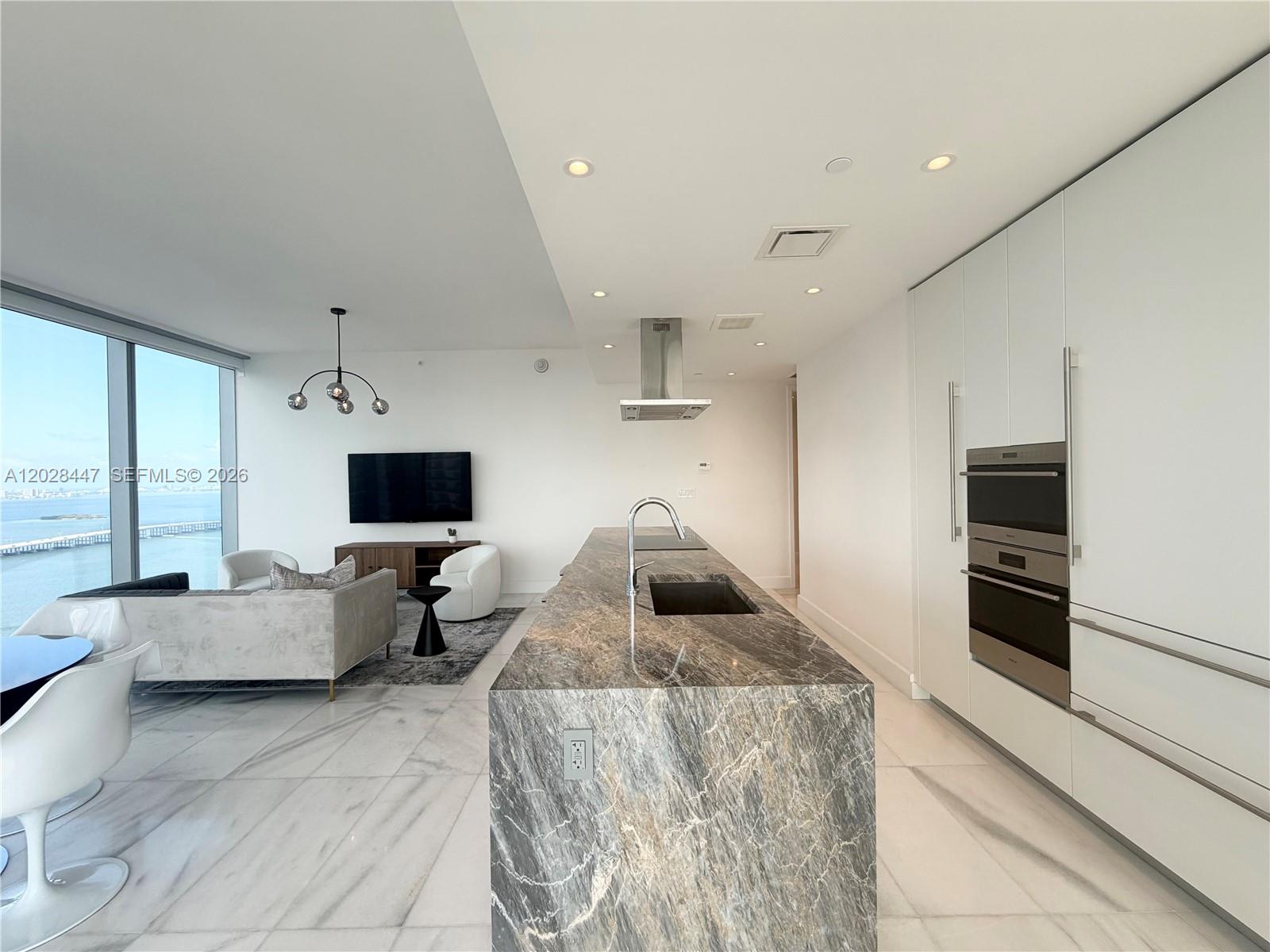 ESCOTTONIA PARK - Residential Lease