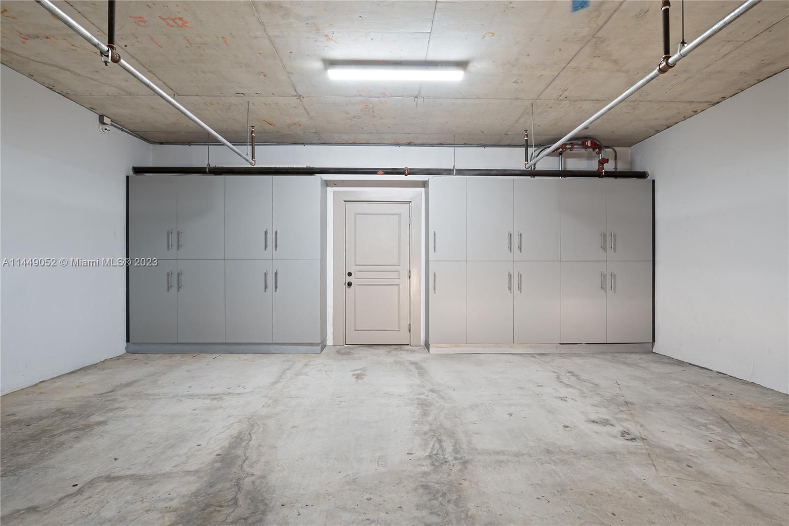 OAK LANE - Residential Lease