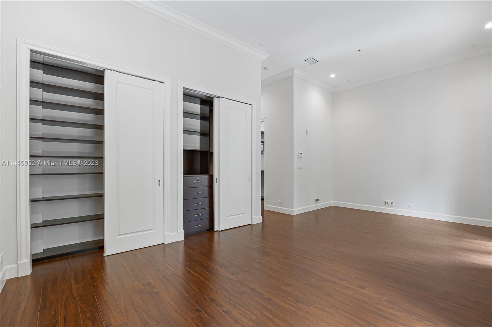 OAK LANE - Residential Lease