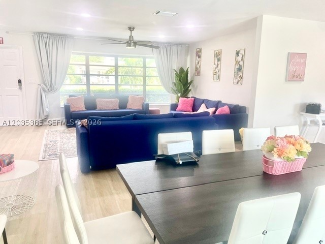 HOLLYWOOD HILLS - Residential