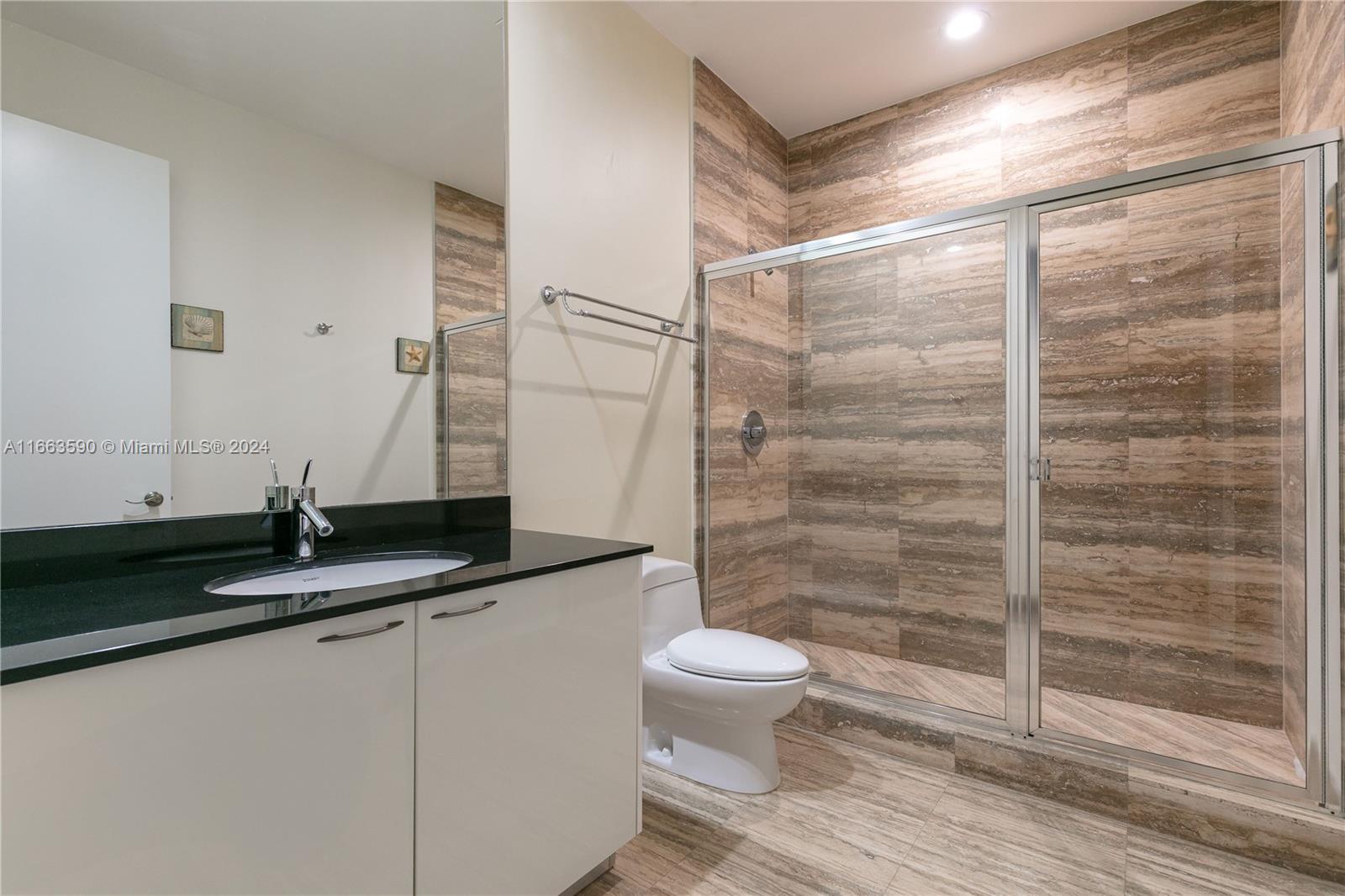 TRUMP TOWERS 2 - Residential Lease