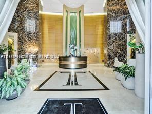 TRUMP TOWERS 2 - Residential Lease