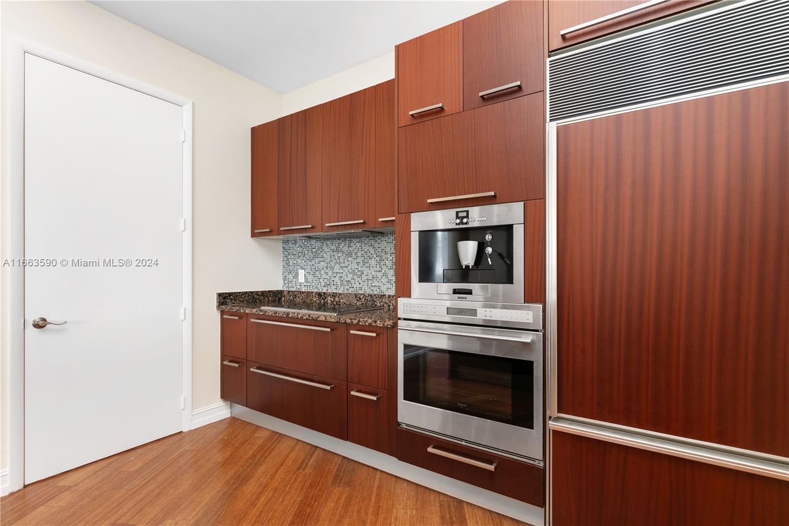 TRUMP TOWERS 2 - Residential Lease