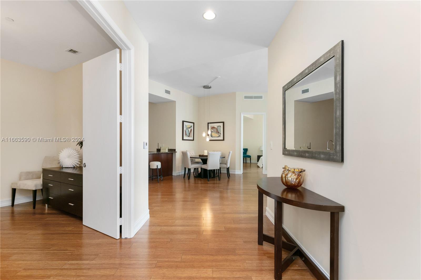 TRUMP TOWERS 2 - Residential Lease