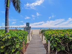 TRUMP TOWERS 2 - Residential Lease