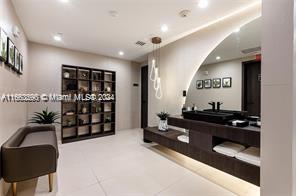 TRUMP TOWERS 2 - Residential Lease