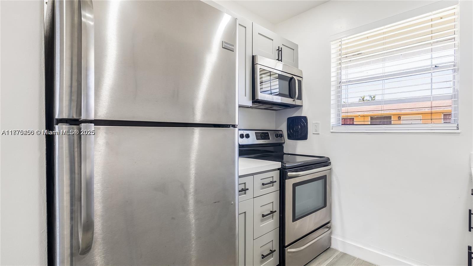 CLIFTON MANOR - Residential Lease