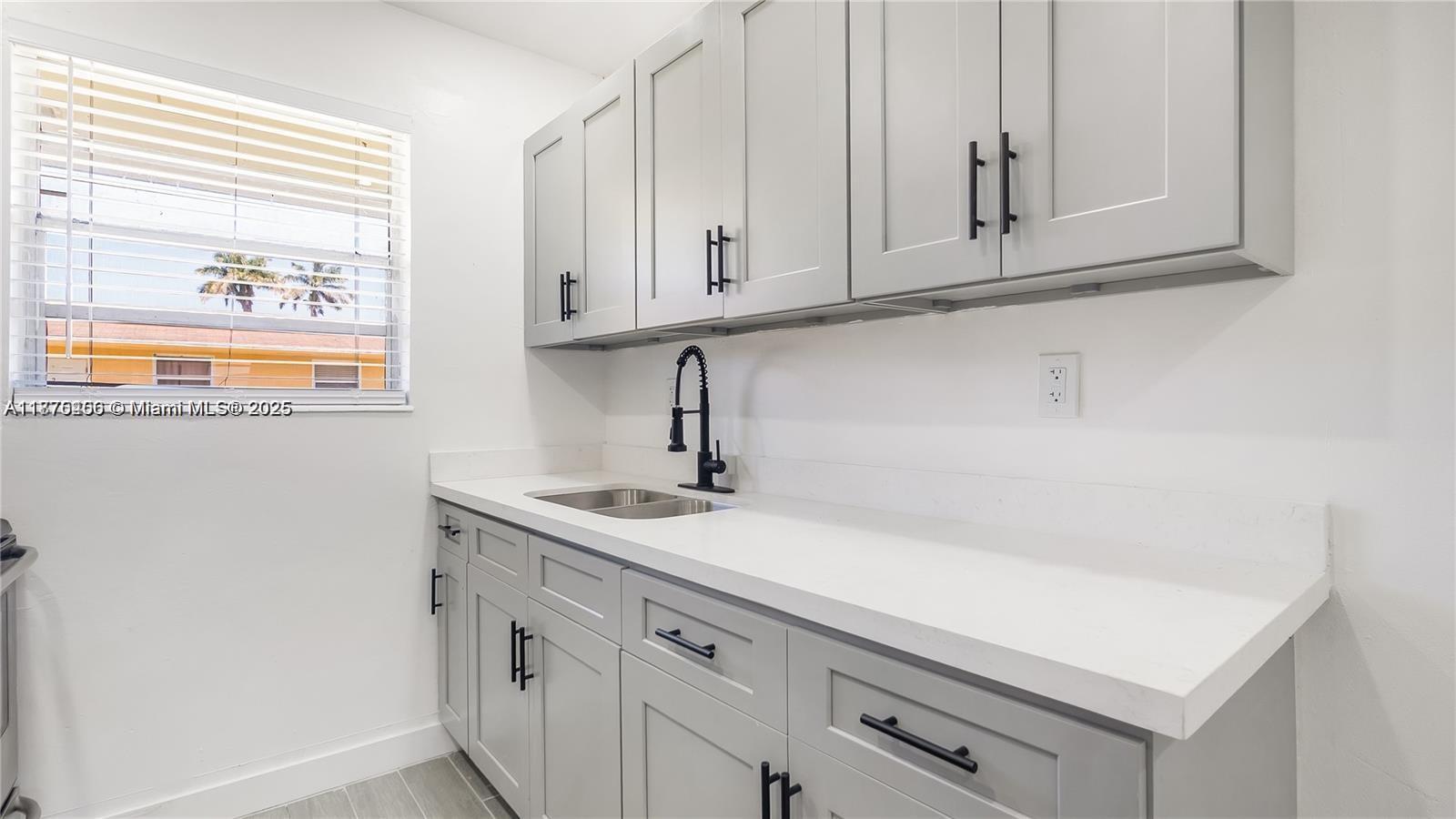 CLIFTON MANOR - Residential Lease
