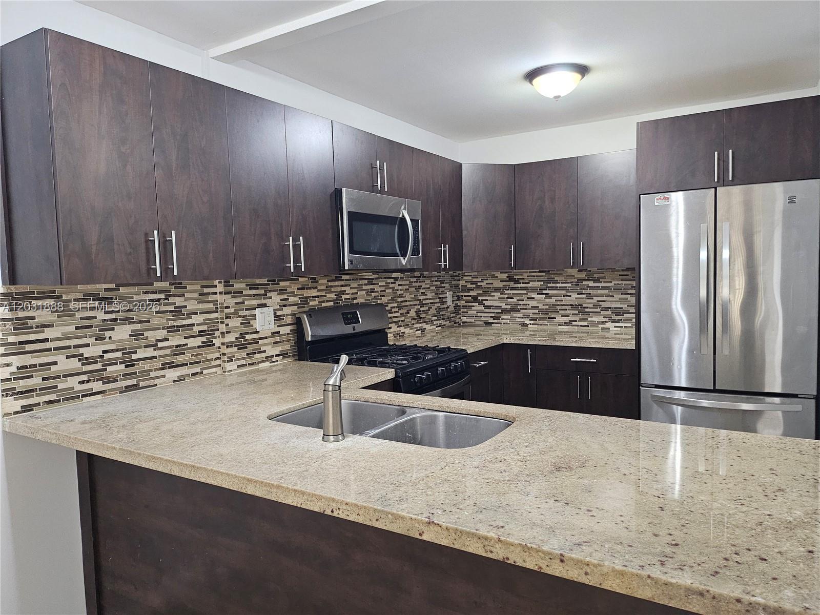 VILLAGIO AT PALMETTO BAY - Residential Lease