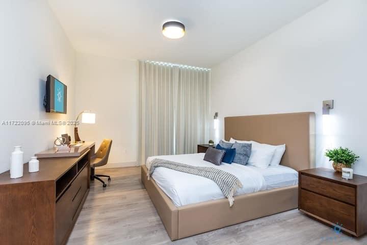 COSTA HOLLYWOOD CONDO - Residential