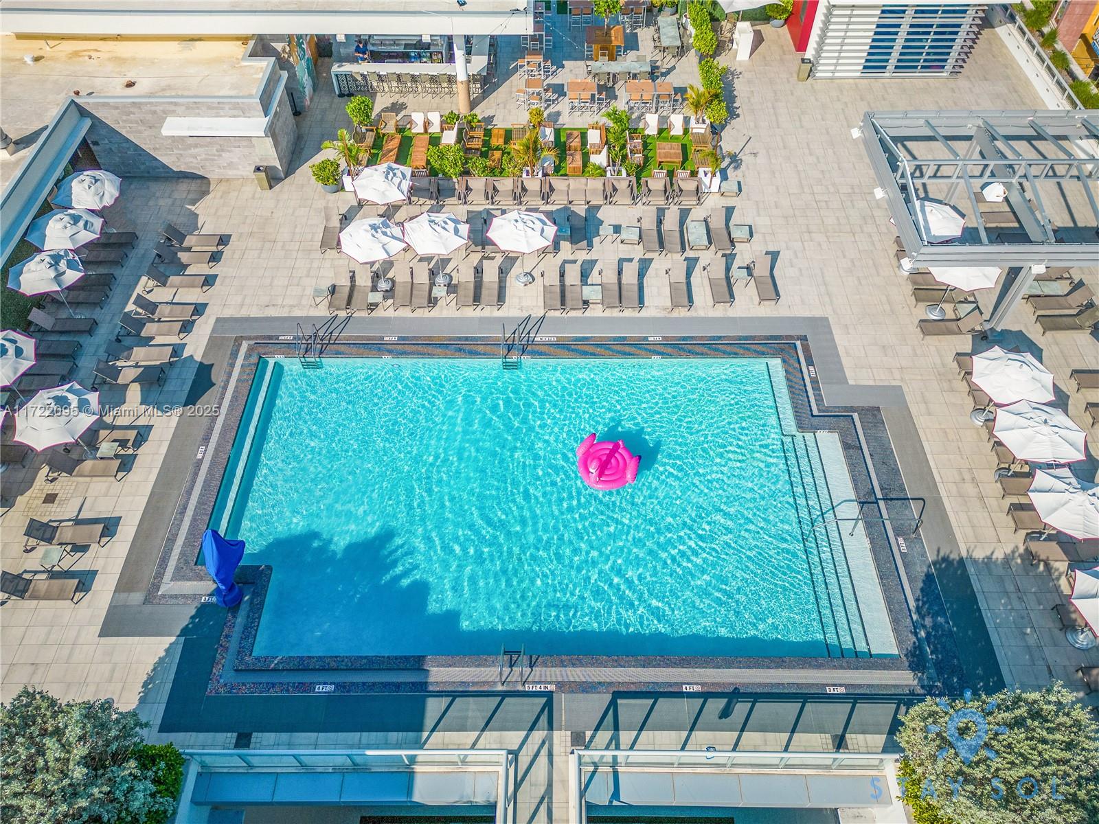 COSTA HOLLYWOOD CONDO - Residential