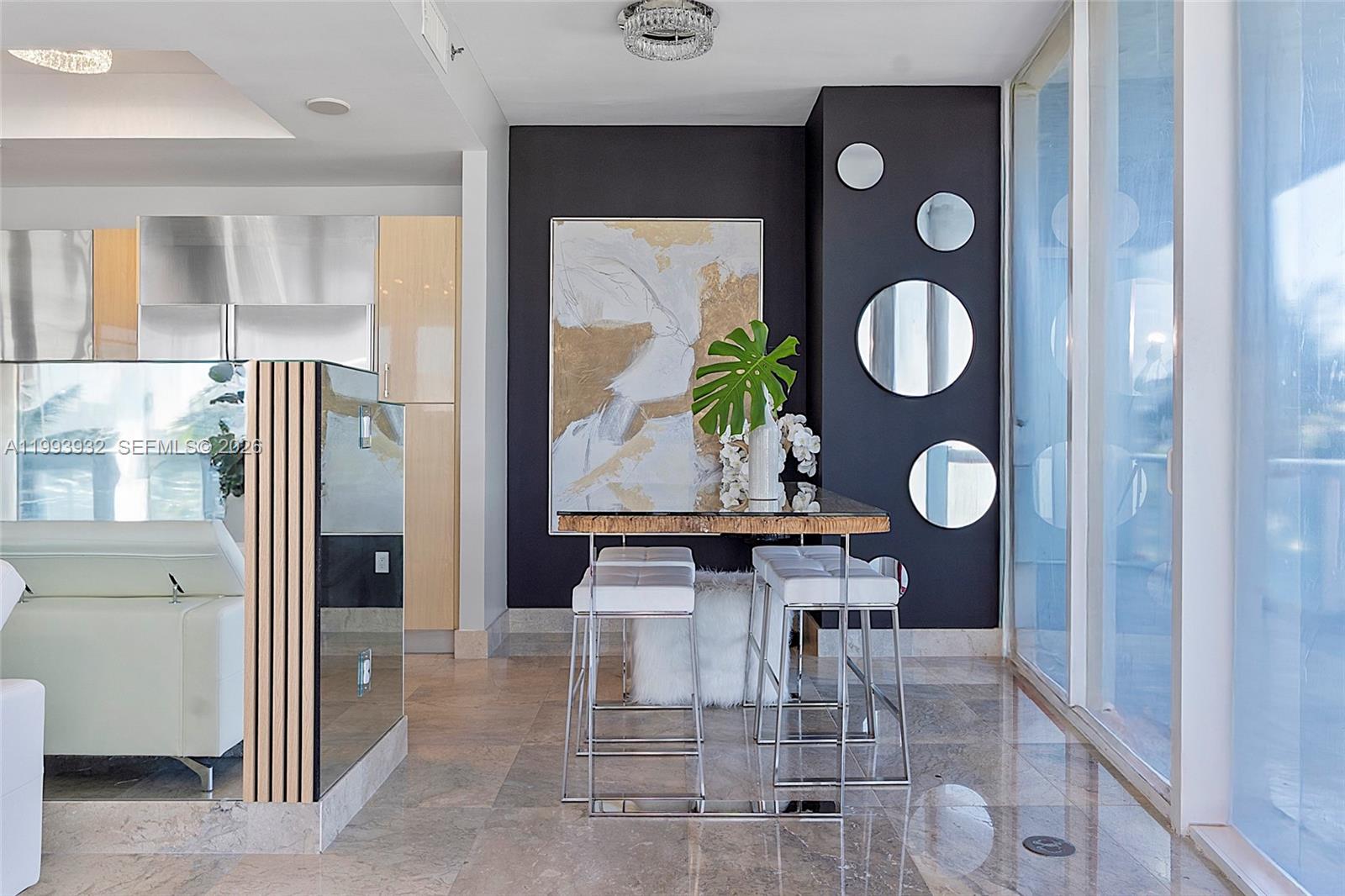 CONTINUUM ON SOUTH BEACH - Residential