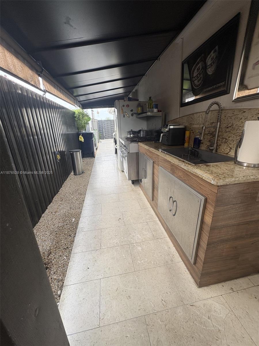 KAYLA S PLACE - Residential