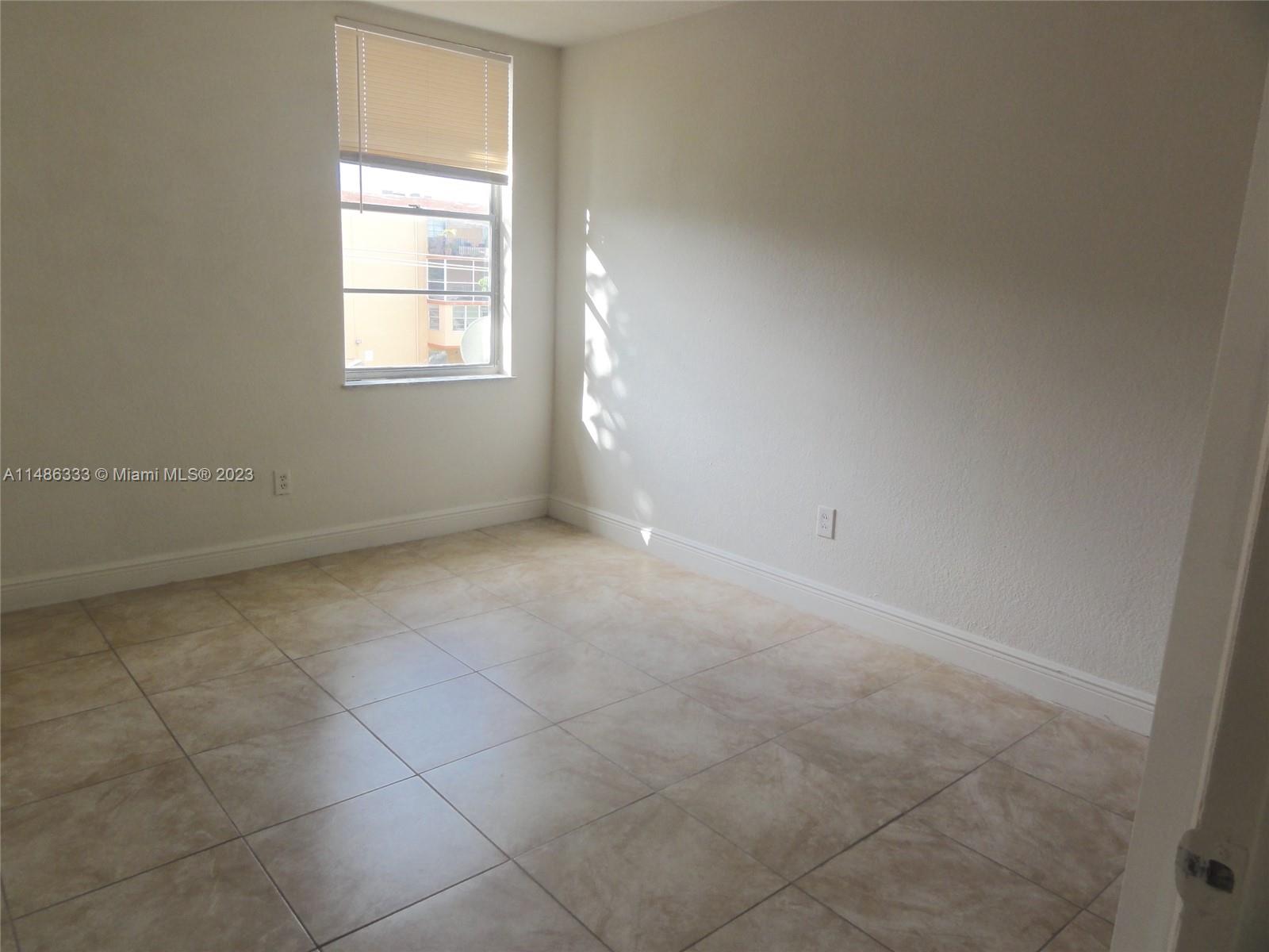 CAMBRIDGE CONDO - Residential Lease