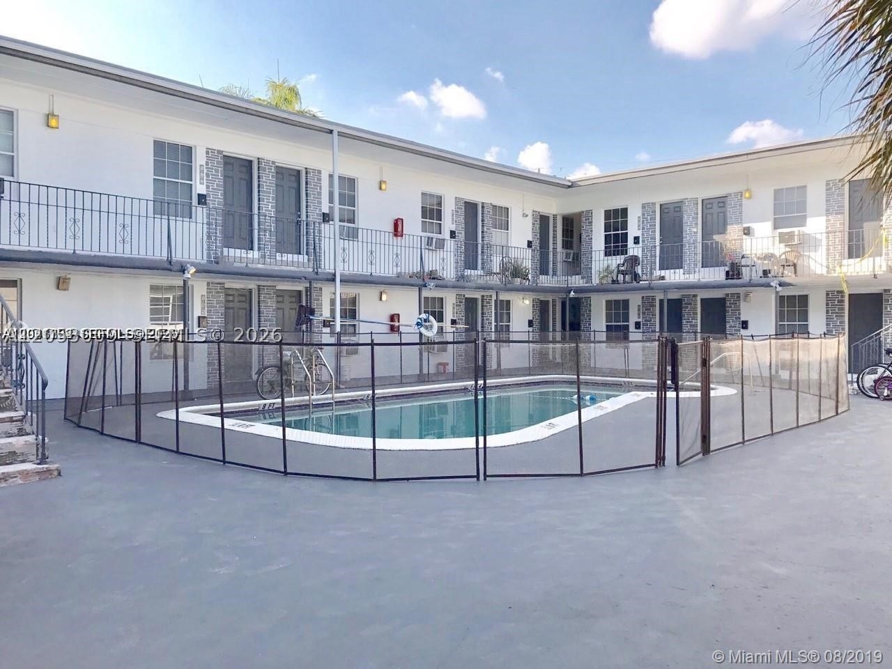 HOLLYWOOD SOUTH SIDE ADD - Residential Lease