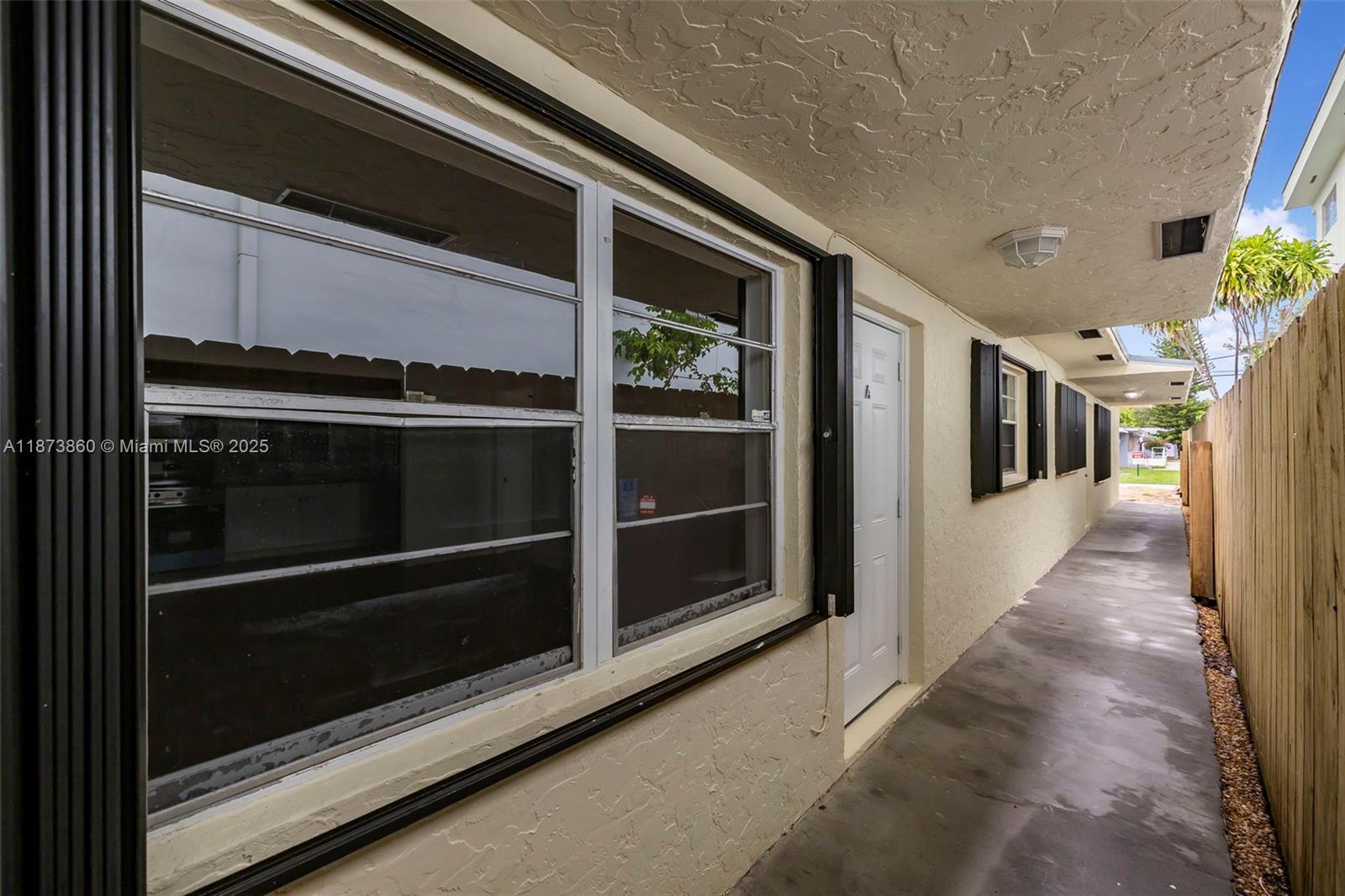 HOLLYWOOD SOUTH SIDE ADD - Residential Income