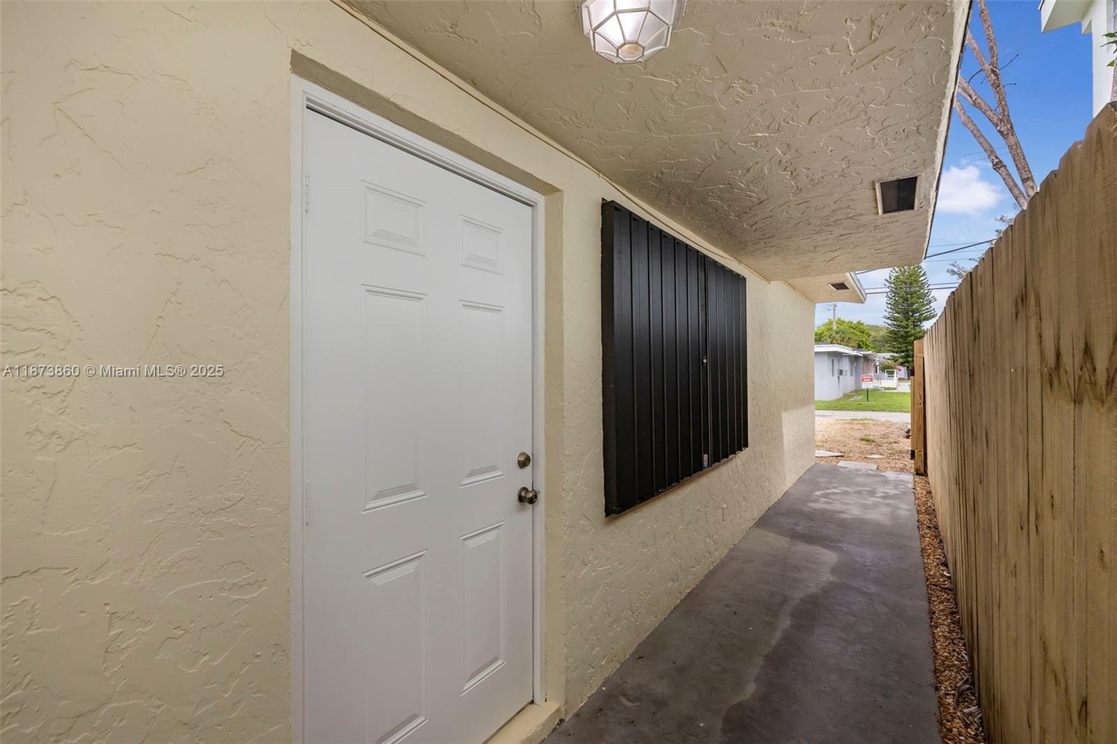 HOLLYWOOD SOUTH SIDE ADD - Residential Income
