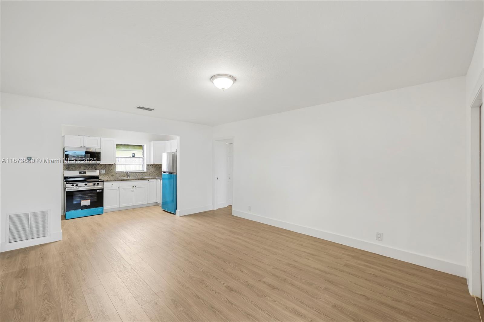 HOLLYWOOD SOUTH SIDE ADD - Residential Income