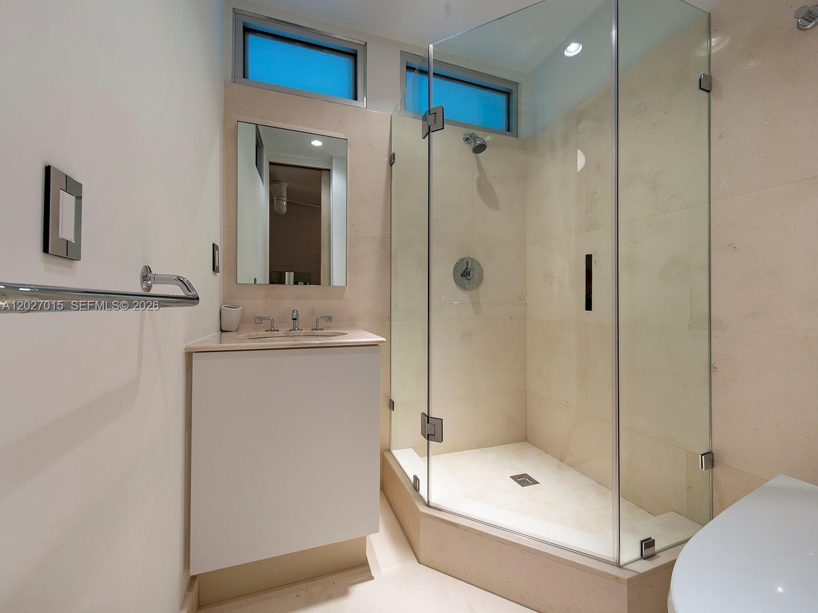 CONTINUUM ON SOUTH BEACH - Residential Lease