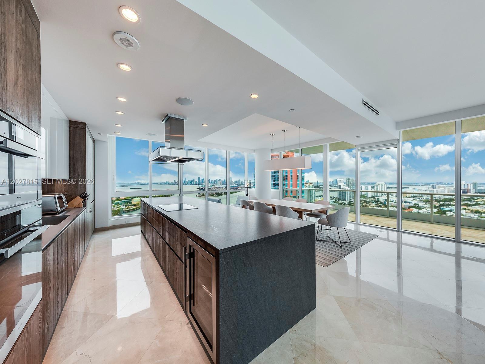 CONTINUUM ON SOUTH BEACH - Residential Lease
