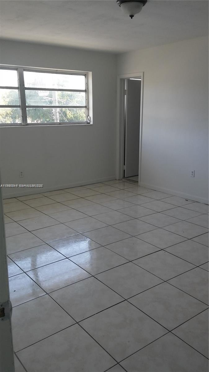 SUTTON HOUSE CONDO - Residential