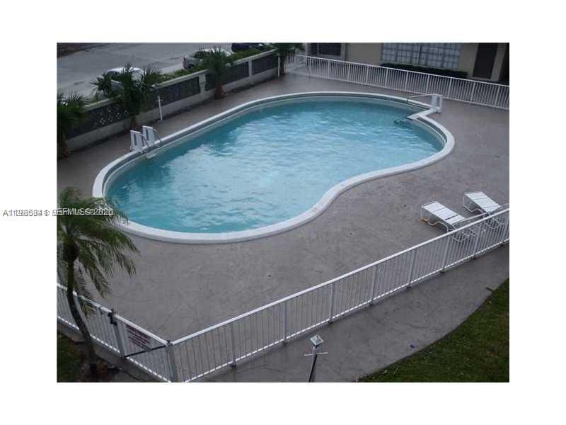 SUTTON HOUSE CONDO - Residential