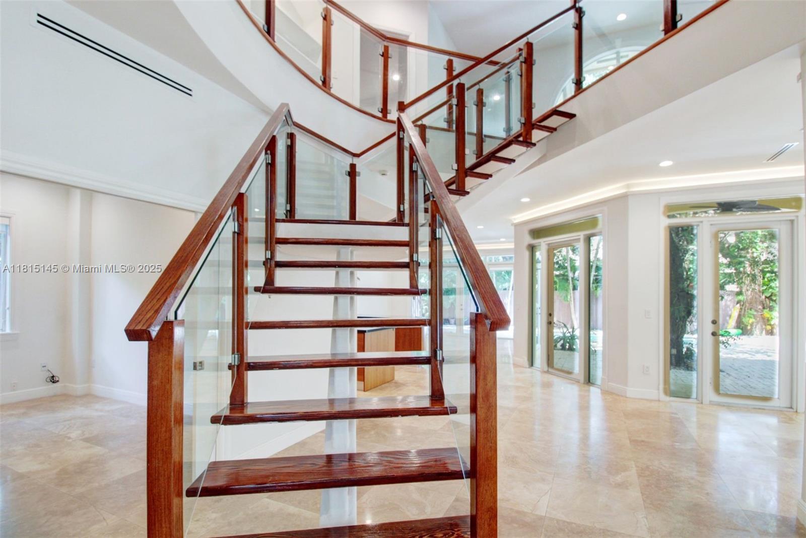 SUNSHINE VISTAS - Residential Lease