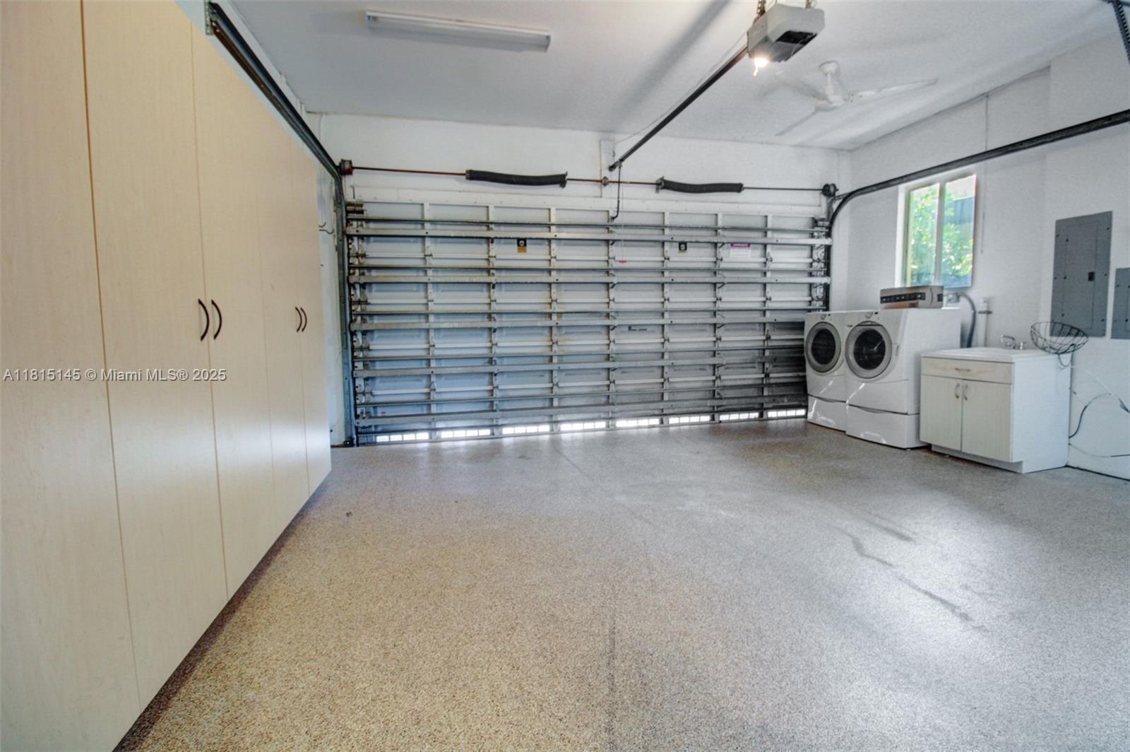 SUNSHINE VISTAS - Residential Lease