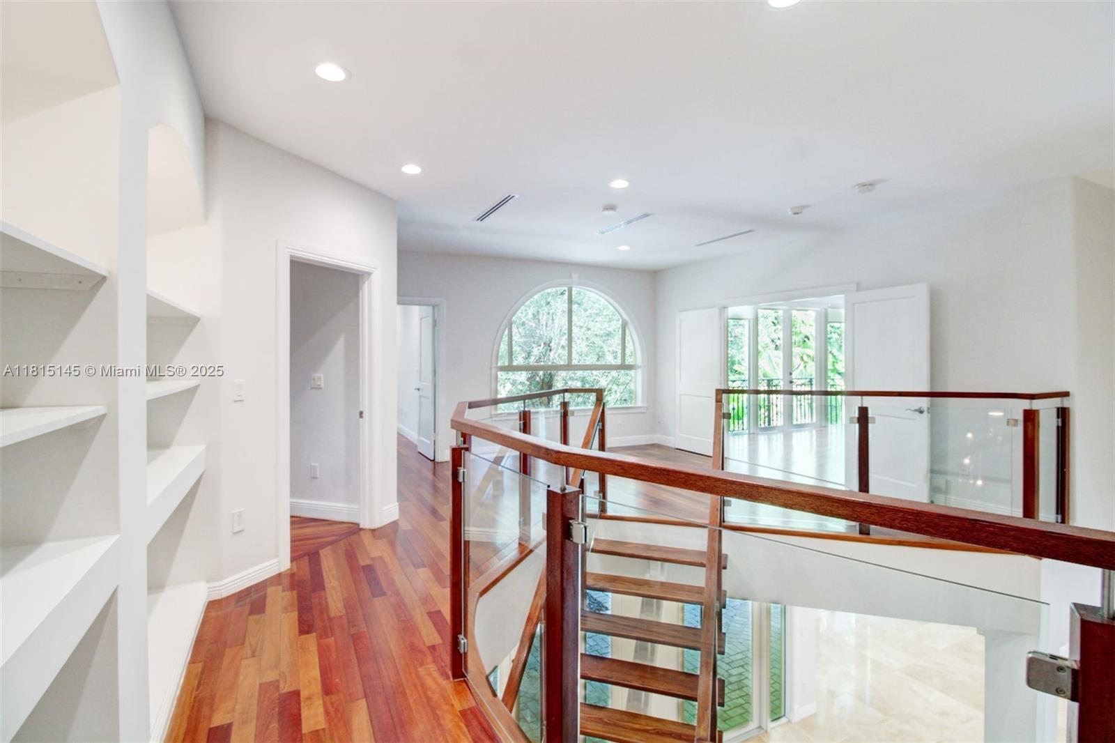 SUNSHINE VISTAS - Residential Lease