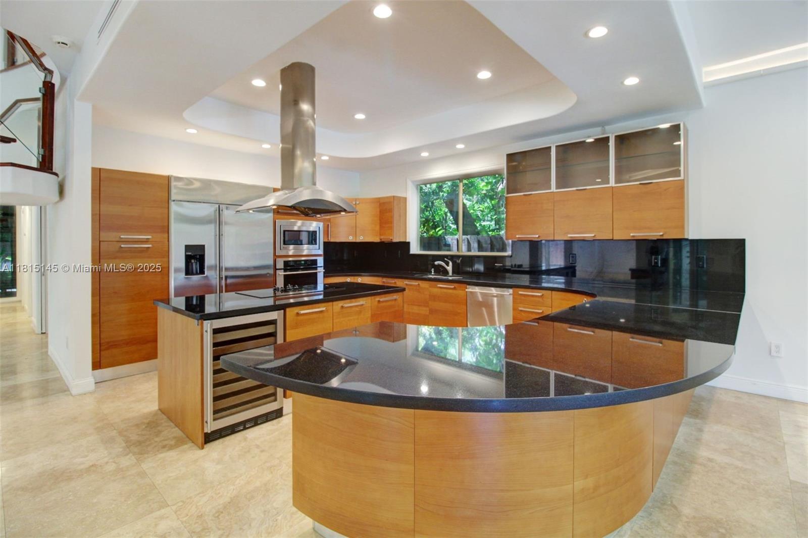 SUNSHINE VISTAS - Residential Lease