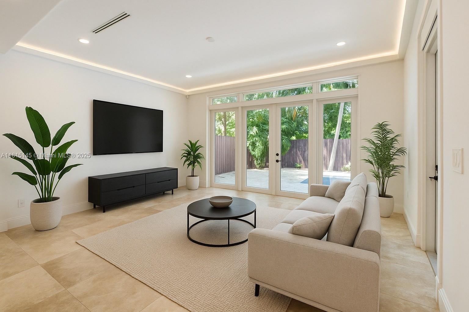 SUNSHINE VISTAS - Residential Lease