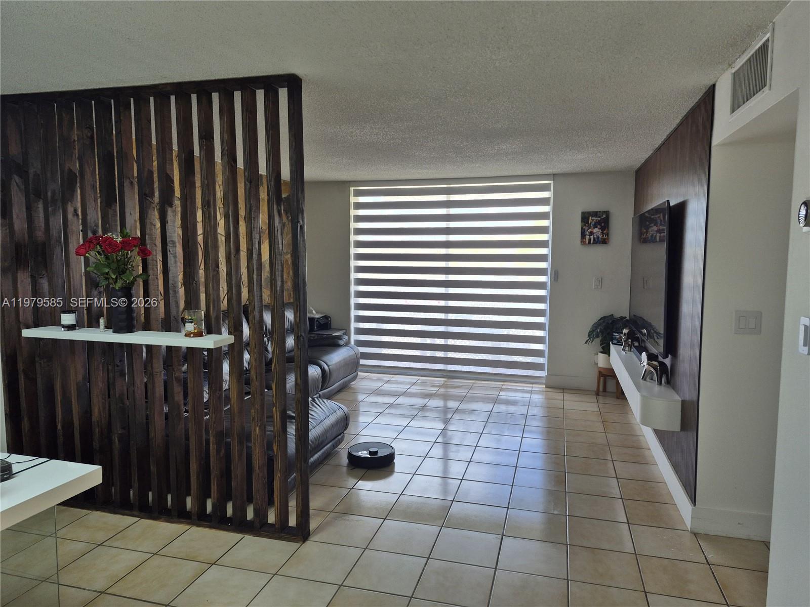 SUMMIT CHASE CONDO - Residential