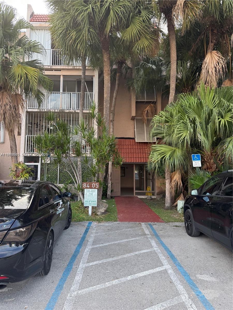 SUMMIT CHASE CONDO - Residential