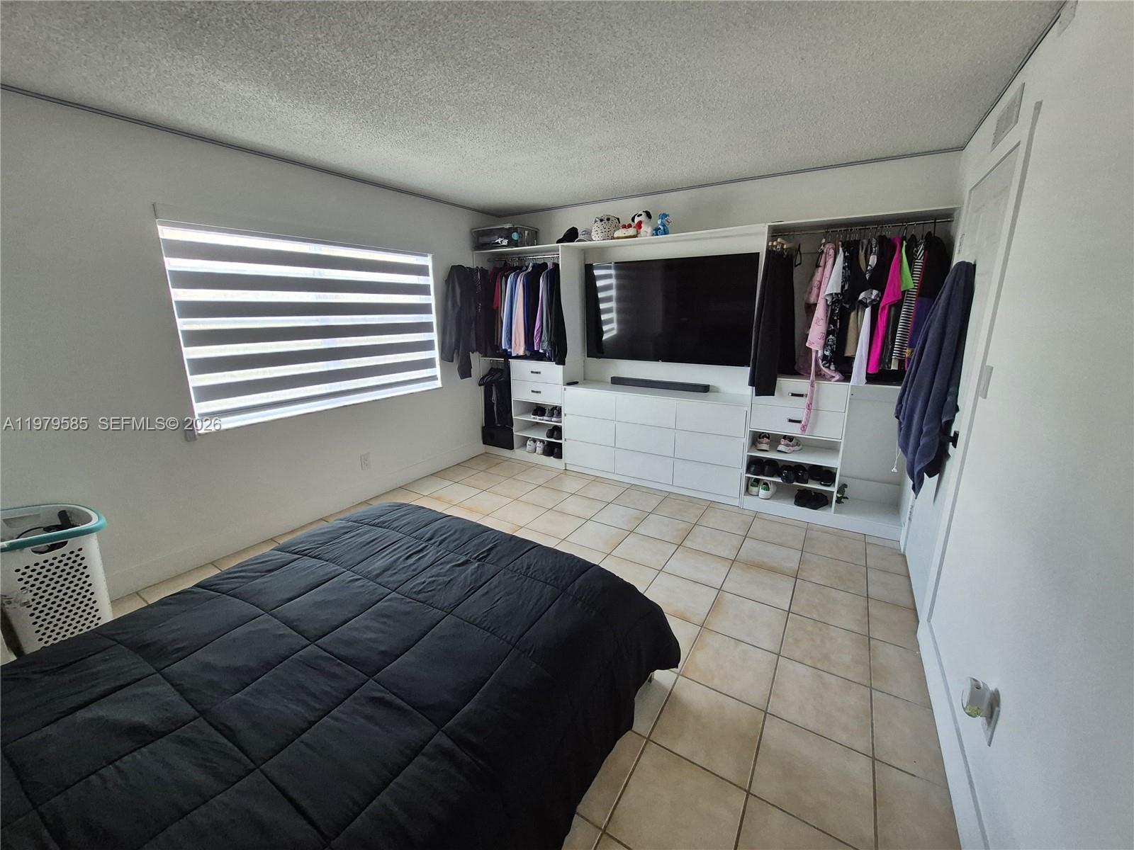 SUMMIT CHASE CONDO - Residential