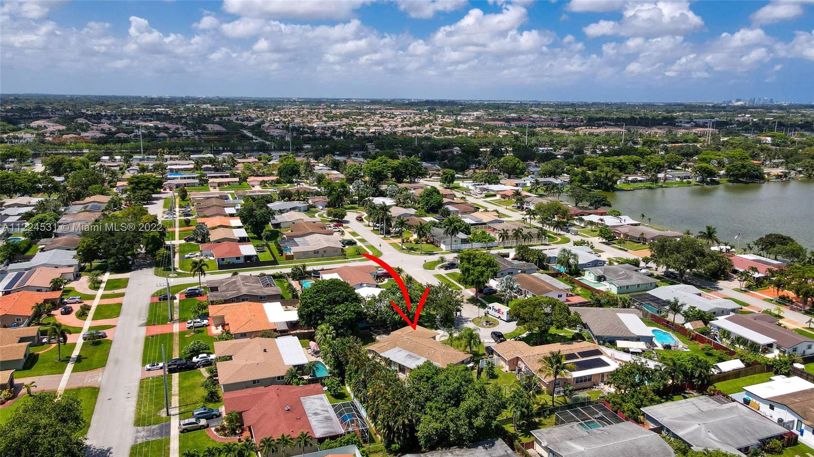 PASADENA LAKES - Residential