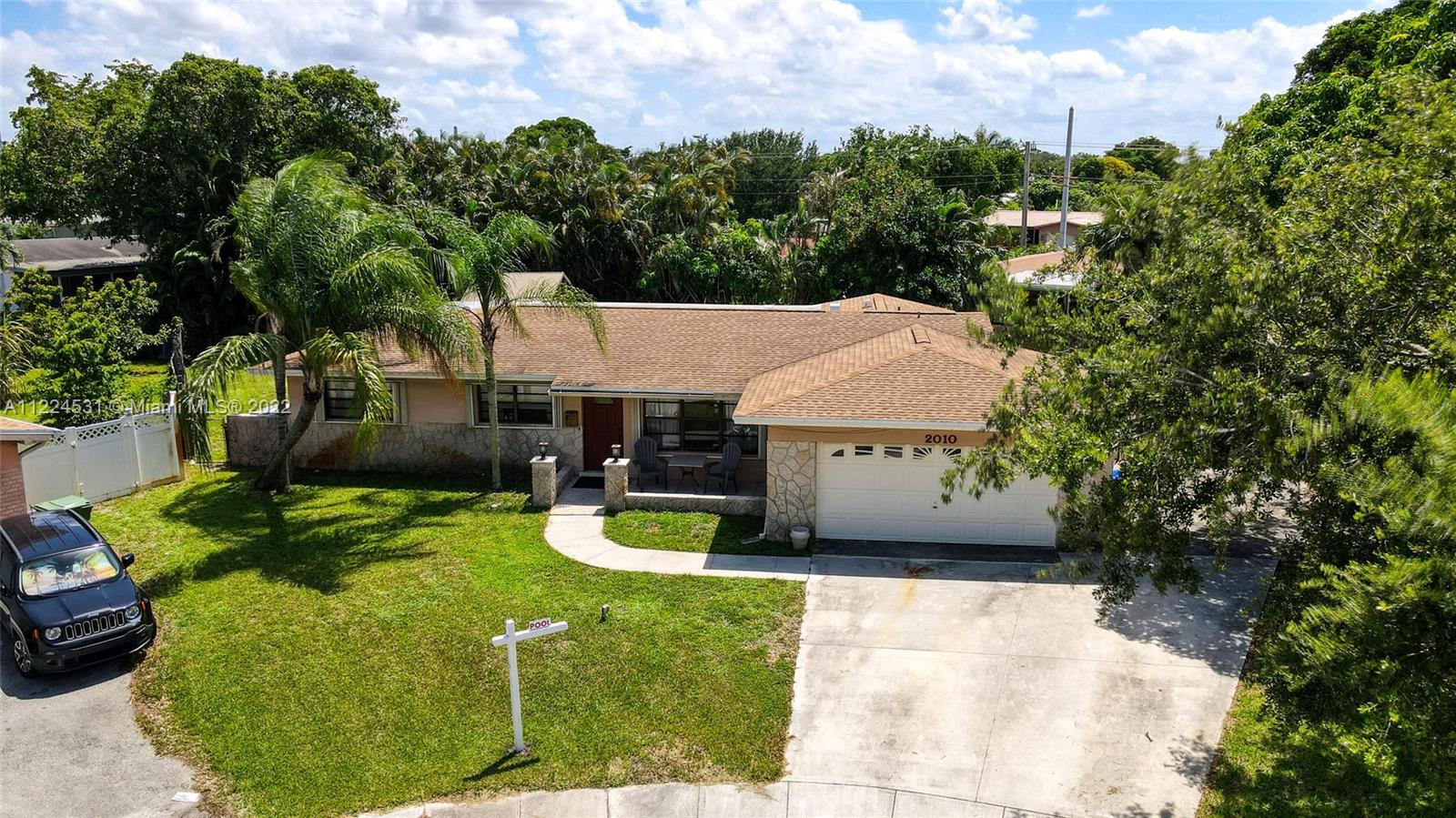 PASADENA LAKES - Residential