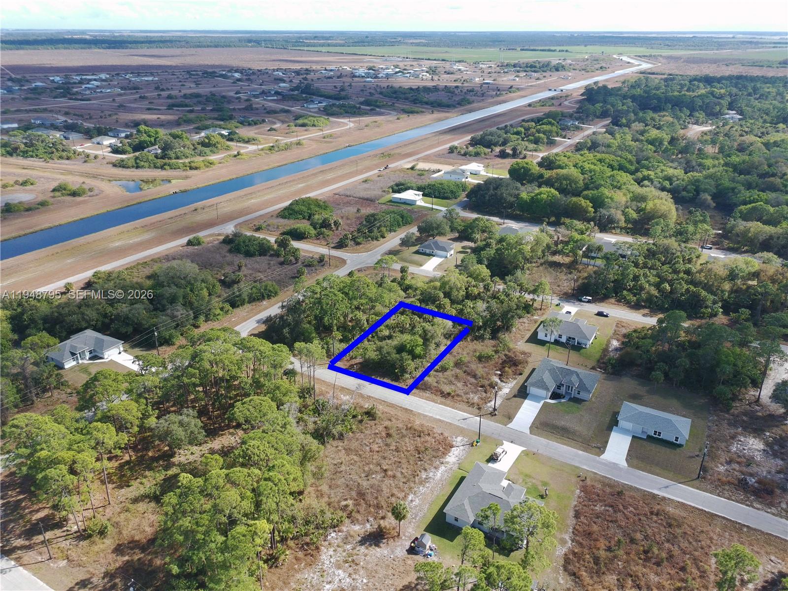 PORT LaBELLE UNIT 12 - Land