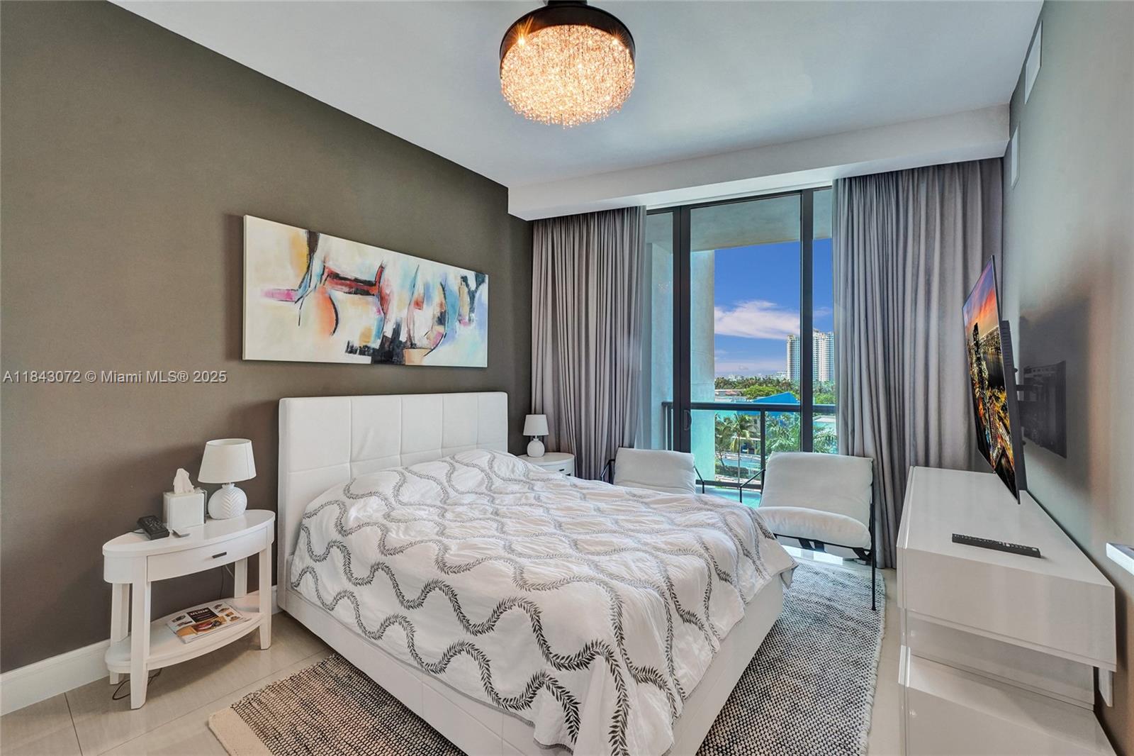 ECHO CONDO - Residential