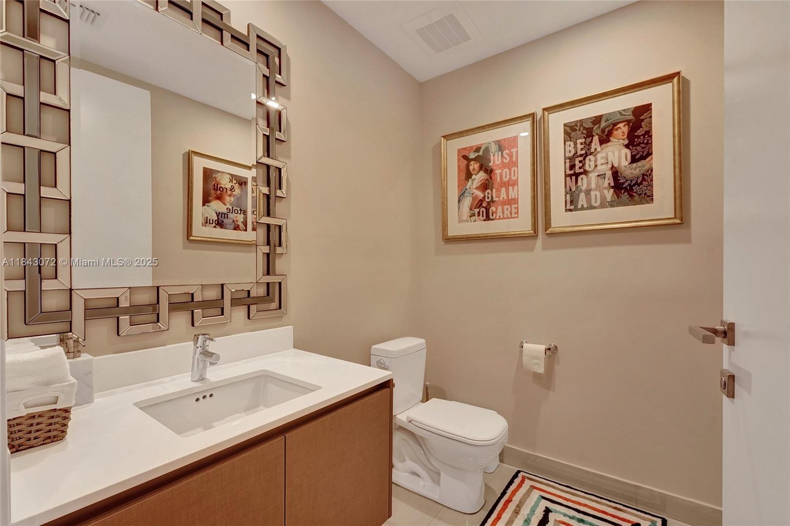 ECHO CONDO - Residential