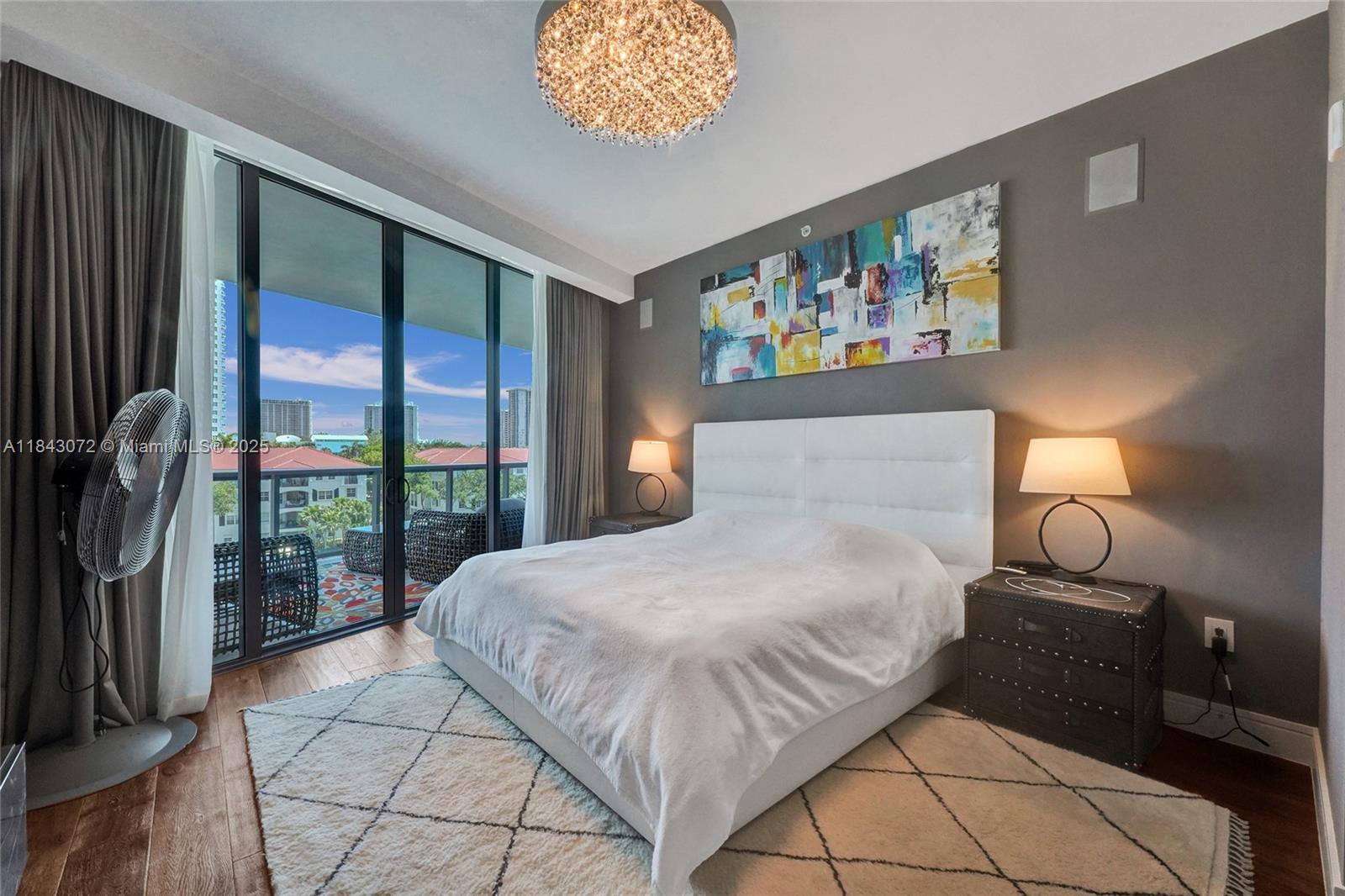 ECHO CONDO - Residential