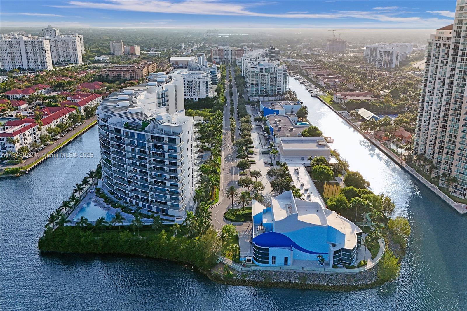 ECHO CONDO - Residential