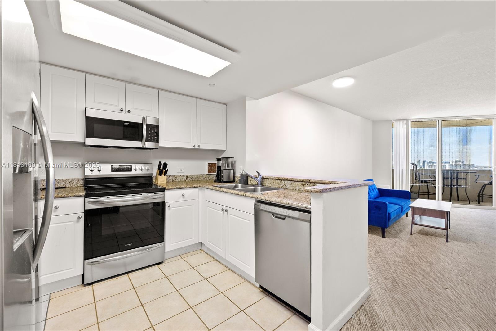 TURNBERRY ON THE GREEN CO - Residential