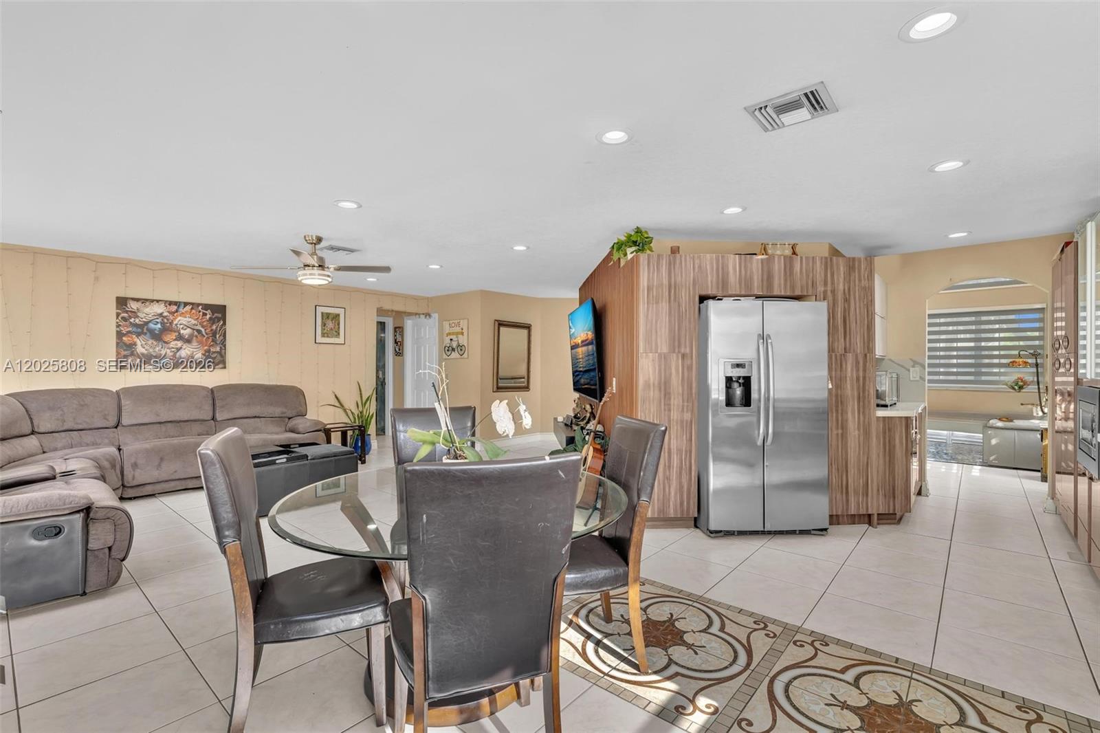 SAPPHIRE POINTE - DIAMOND - Residential Lease
