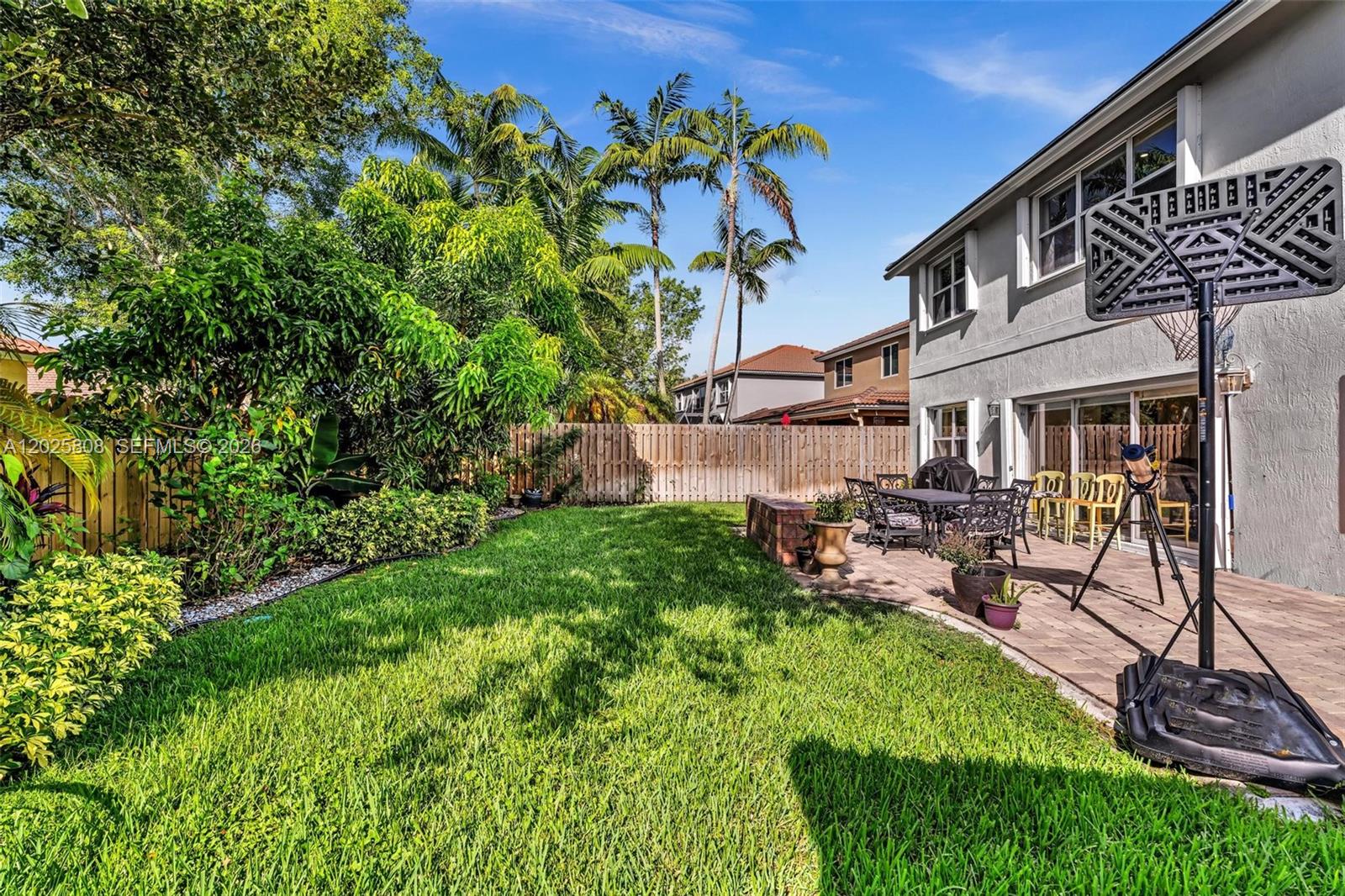 SAPPHIRE POINTE - DIAMOND - Residential Lease