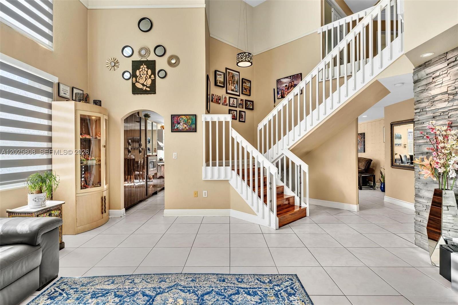 SAPPHIRE POINTE - DIAMOND - Residential Lease