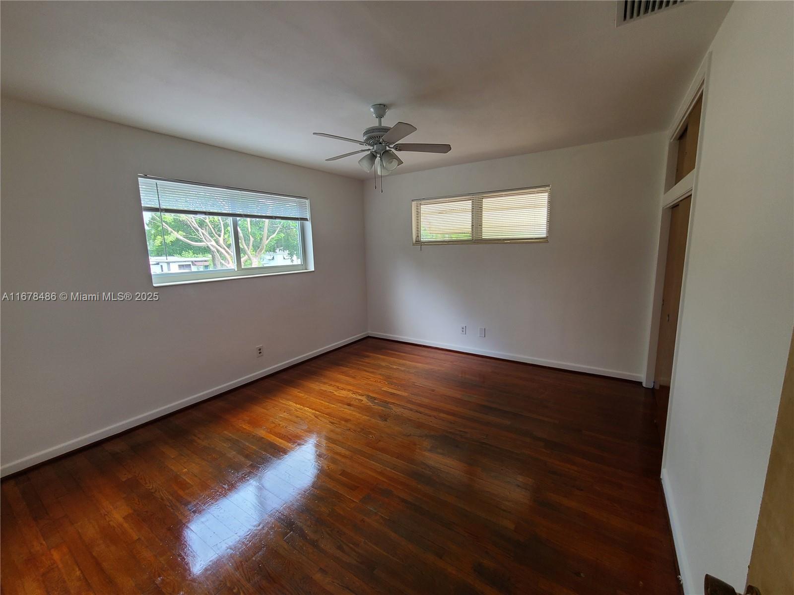 HOLLYWOOD COUNTRY ESTATES - Residential Lease