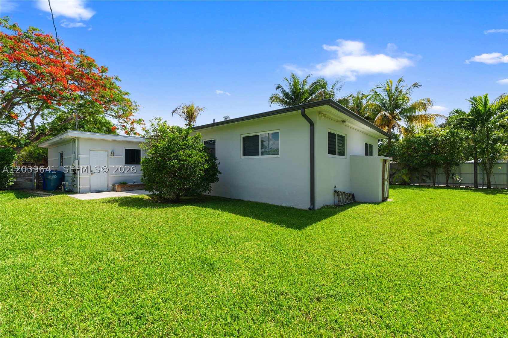 WESTLAWN-CORRECTED PLAT - Residential
