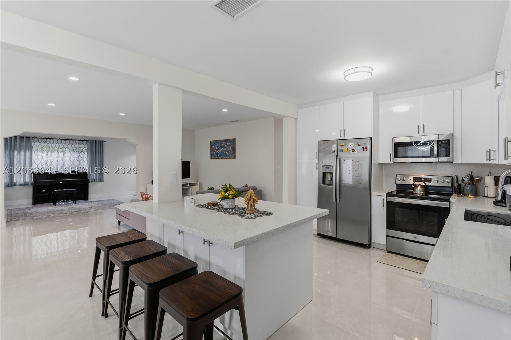 WESTLAWN-CORRECTED PLAT - Residential