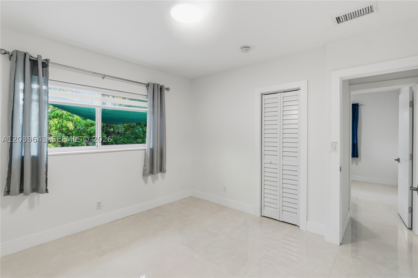 WESTLAWN-CORRECTED PLAT - Residential