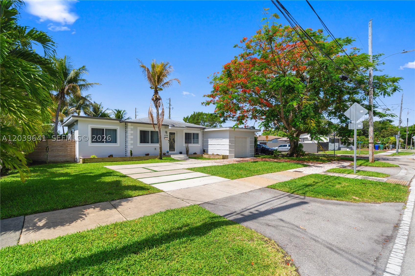 WESTLAWN-CORRECTED PLAT - Residential